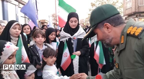 اجتماع و رزمایش بزرگ 2000 نفری دختران جانفدای اهر