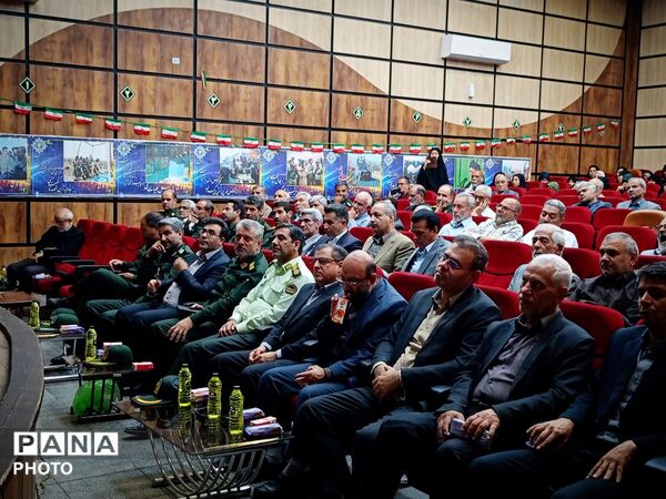 همایش تجلیل از فرماندهان و پیشکسوتان دفاع مقدس شهرستان کاشمر
