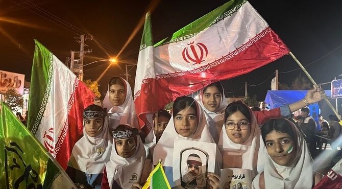 چهلمین روز شهادت امام امت و دانش آموزان مدرسه شجره طیبه 