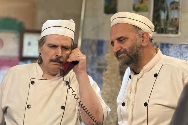 «تنور» با بازی علیرضا استادی و سیدمهرداد ضیایی یکشنبه روی آنتن می‌رود