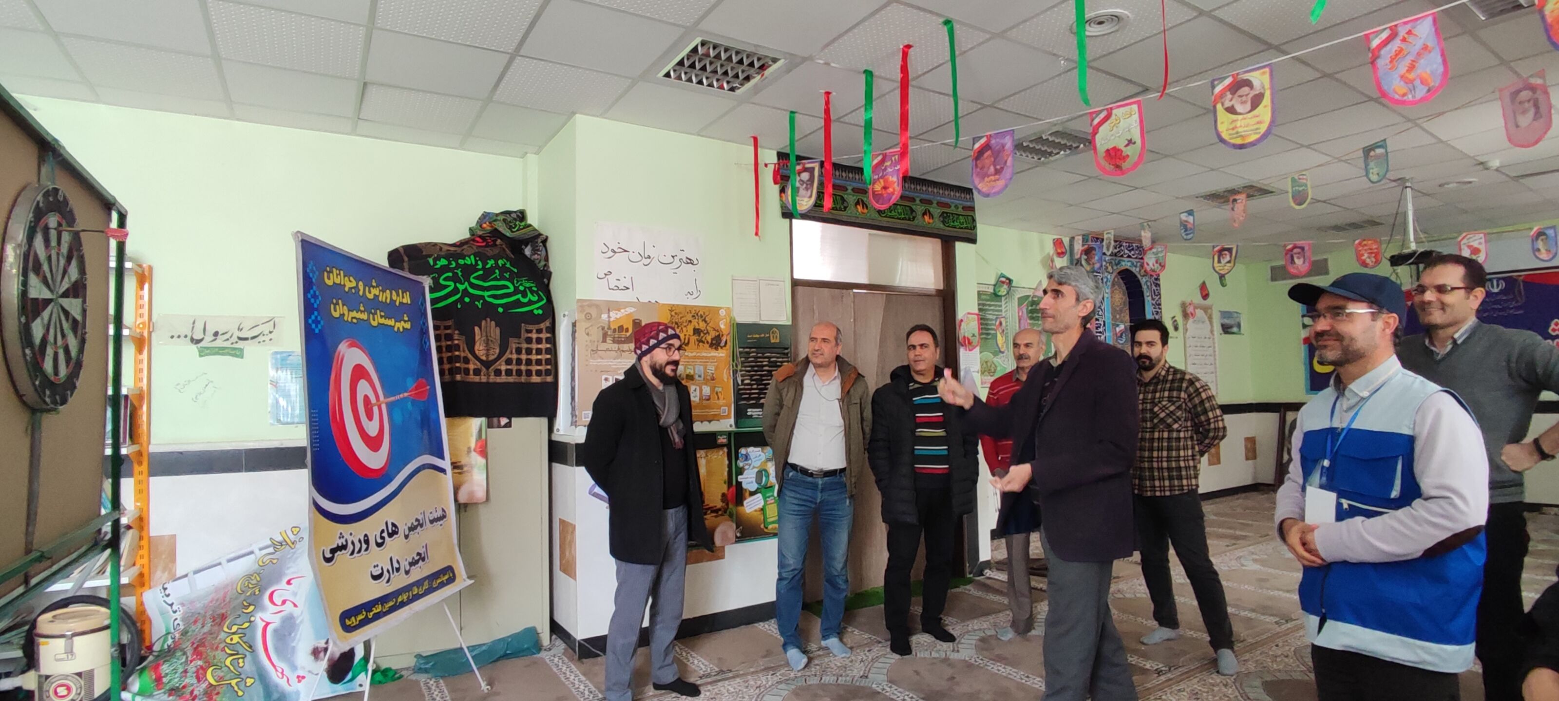 برگزاری مسابقه دارت ویژه دبیران دبیرستان شاهد ۴ شیروان