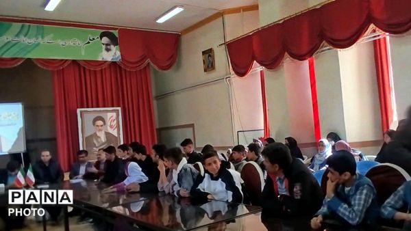 جلسه حوزه رسانه‌ی دانش‌آموزی در شهرستان اردل