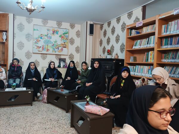  آخرین جلسه آموزش تکمیلی خبرنگاری دانش آموزان ناحیه ۳