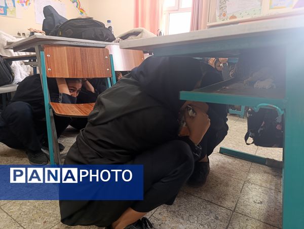 بیست‌وهفتمین مانور سراسری زلزله و ایمنی در دبیرستان میرزا جعفر سروقد