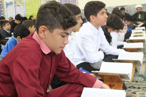 محفل قرآنی دانش آموزان در گلوگاه