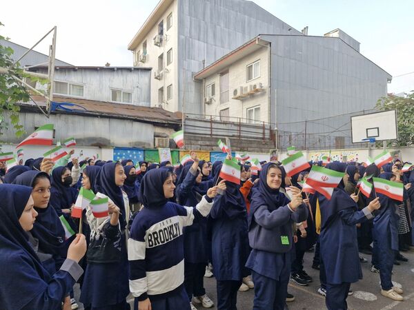 دبیرستان شاهد خیام میزبان جشنی پرشور به مناسبت روز دانش‌آموز