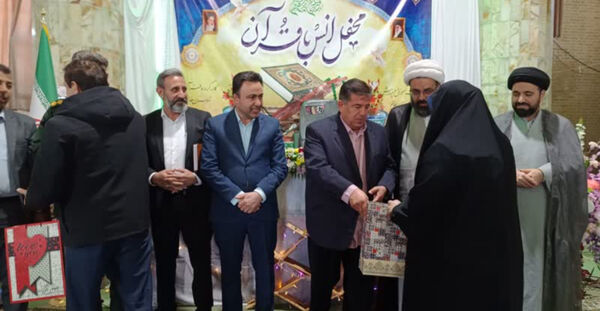  محفل انس با قرآن کریم در شهرستان خاتم 