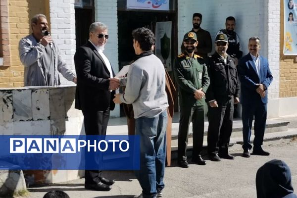 رزمایش پدافند غیرعامل در هنرستان امام‌علی(ع) شهرستان فیروزکوه