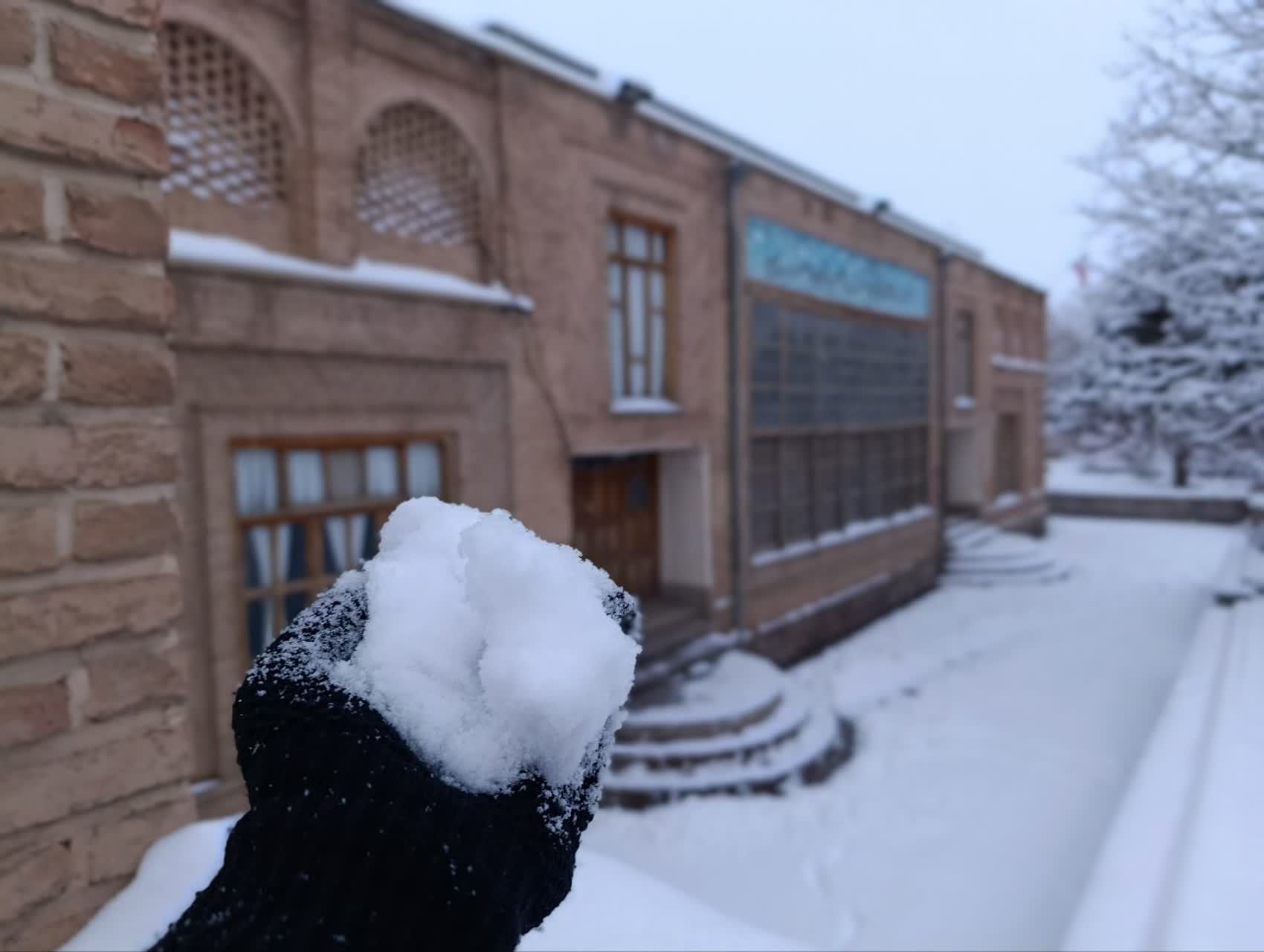 لباس زیبای برفی بر تَن اهر