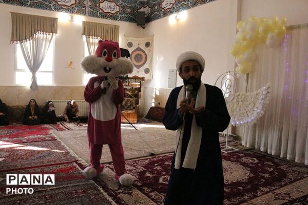 آغاز مسیر بندگی؛ جشن تکلیف دانش‌آموزان دختر فیروزکوهی