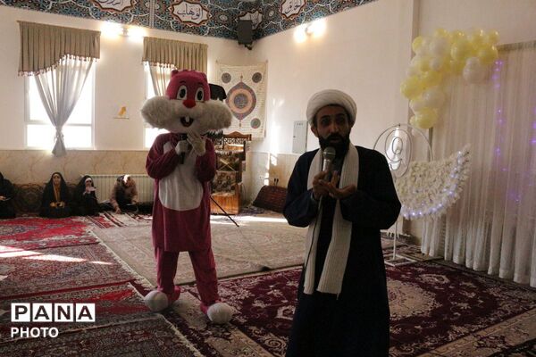 آغاز مسیر بندگی؛ جشن تکلیف دانش‌آموزان دختر فیروزکوهی