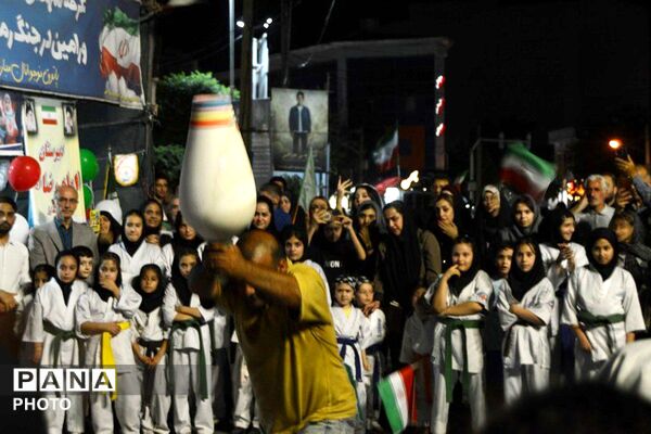 حضور پرشور دانش‌آموزان و فرهنگیان ورامین در موکب شهدای دانش‌آموز و فرهنگی