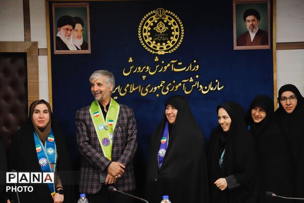 نشست هم‌اندیشی مسئولان دانش‌آموزی تهران با محور آموزش مربیان و مدیریت مصرف انرژی