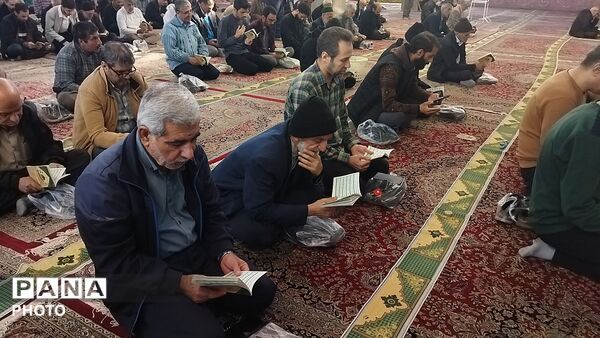 قرائت دعای استغاثه به امام زمان (ع) در مسجد جامع نیشابور 