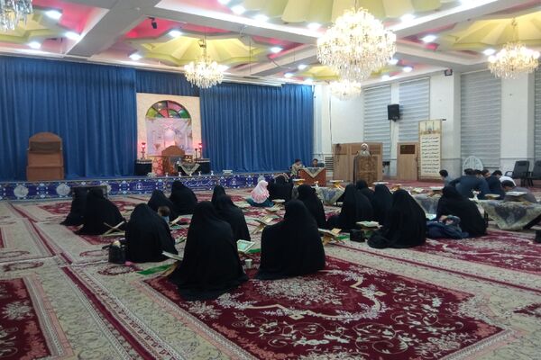 محفل انس با قرآن خانوادگی در دارالقرآن حضرت ولی عصر(عج) 