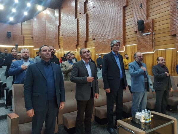 نشست طرح نماد در تالار تربیت ؛ گامی برای تقویت مراقبت اجتماعی دانش‌آموزان 