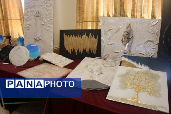 برپایی نمایشگاه هفته مشاغل در هنرستان شهید مهدی هندویان قم