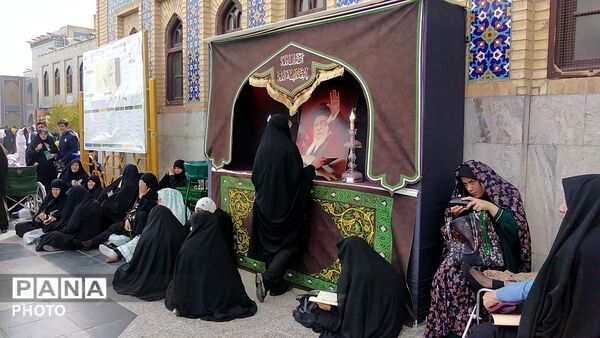 دعای پرفیض عرفه در حرم مطهر امام رضا (ع)