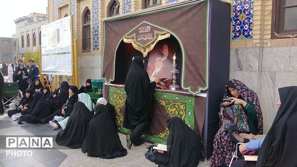 دعای پرفیض عرفه در حرم مطهر امام رضا (ع)