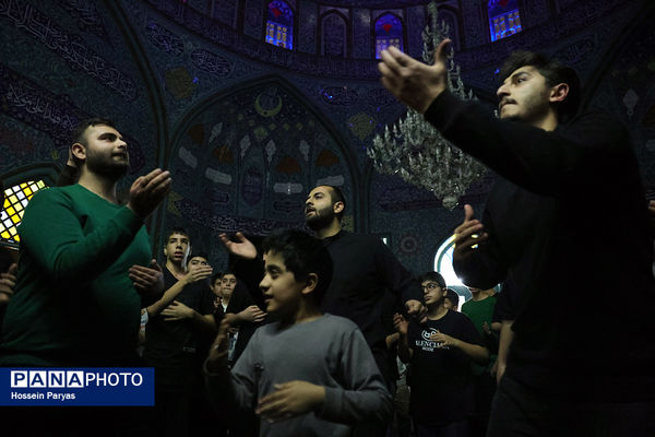 اعتکاف دانش‌آموزی در حسینیه ارشاد