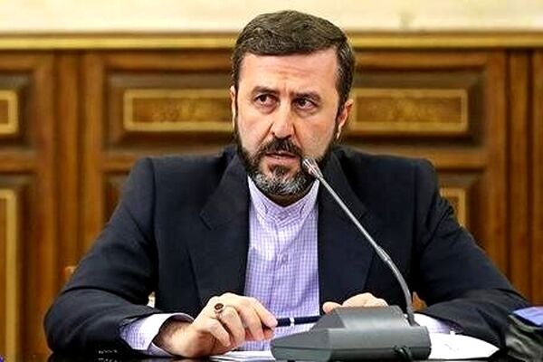 غریب‌آبادی: جهانی بودن جام جهانی با گزینش سیاسی سازگار نیست