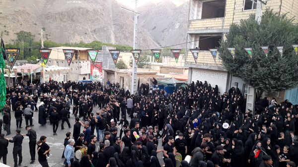 مراسم سوگواری، علم گردانی در روستای گرمدره 