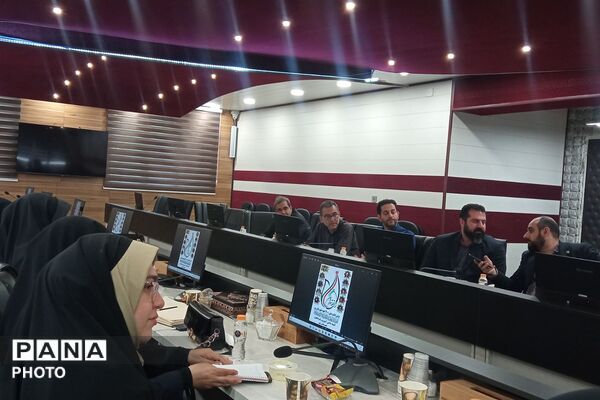 جلسه هماهنگی اولین کنگره گرامیداشت ۳۰۰۰ شهید شهرستان ری به میزبانی کهریزک