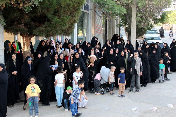 اجتماع خودجوش حمایت از مدافعان میهن در شهر درق