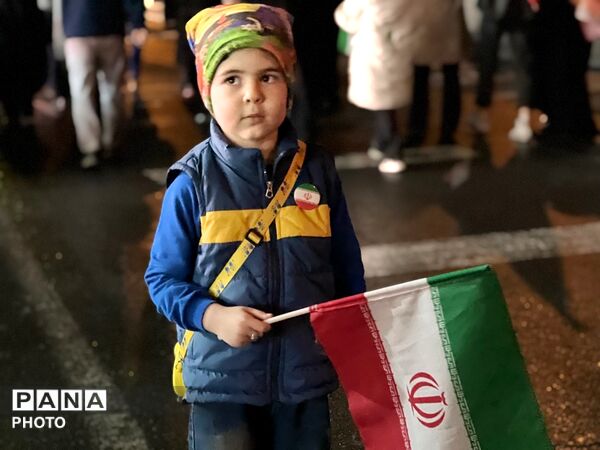 حضور کودکان در تجمعات مردمی