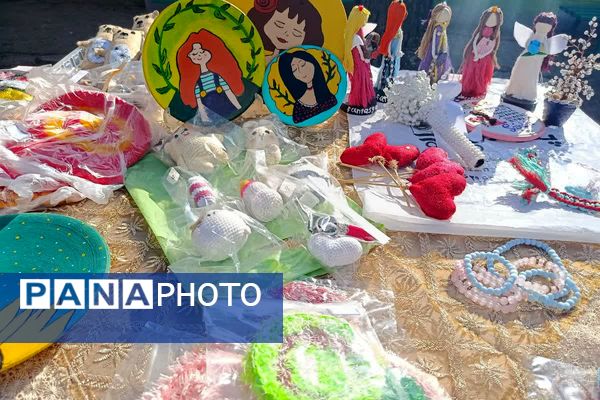 دستان کوچک، ایده‌های بزرگ: بازارچه خلاقیت دانش‌آموزان عترت در جشنواره خوارزمی