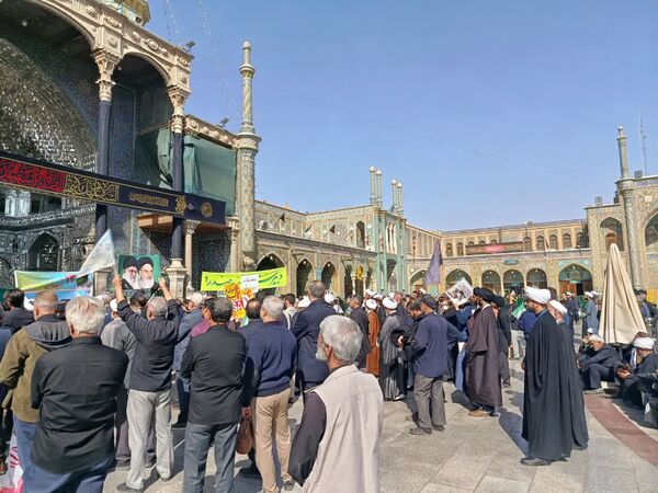 جلوه هایی از حضور مردم قم در راهپیمایی یوم الله 13 آبان