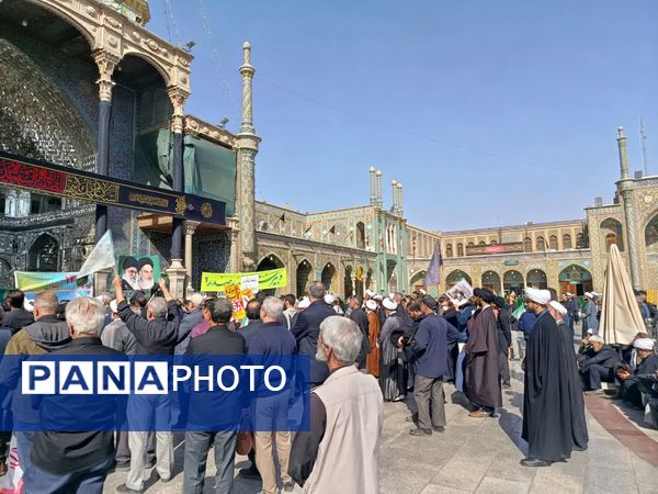 جلوه هایی از حضور مردم قم در راهپیمایی یوم الله 13 آبان