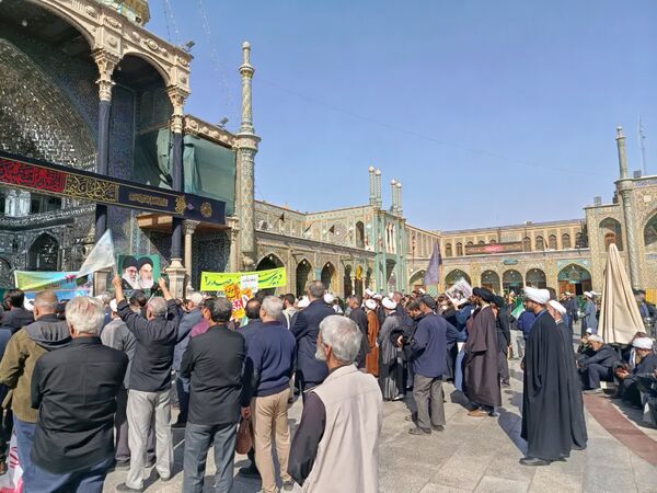 جلوه هایی از حضور مردم قم در راهپیمایی یوم الله 13 آبان