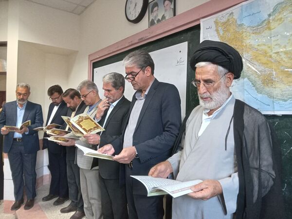 بازدید مدیران مدارس نیشابور از دبیرستان خاص فرهنگ مهر فاطمی 