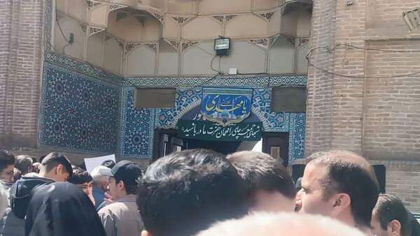 نماز جمعه در آخرین جمعه ماه رمضان در نیشابور 