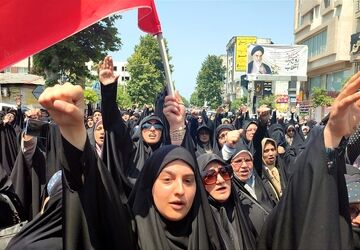 تجمع مردمی در اعتراض به جنایت صهیونیست‌ها در قائمشهر 