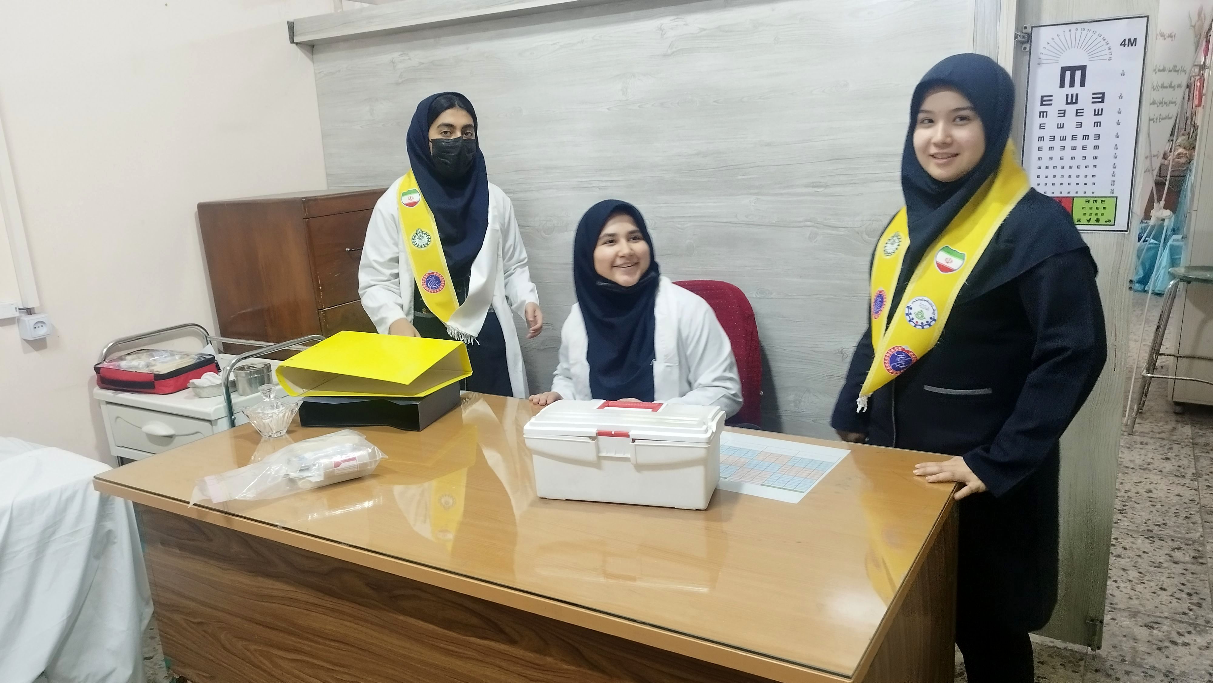 مانور زلزله با صحنه های واقعی در دبیرستان شاهد تکتم