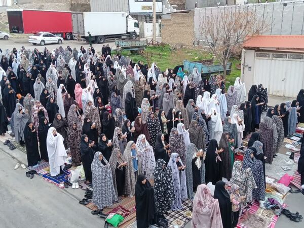 نماز عید فطر در پلدختر و معمولان