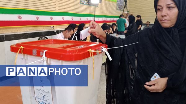 حضور مردم  یاسوج پای صندوق‌های رأی