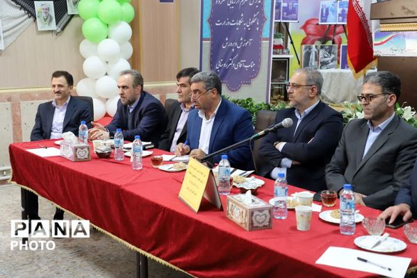 مطالبات بی‌واسطه شورای دانش‌آموزی مدرسه شهید مسافری تبریز با مسوولان وزارت آموزش و پرورش 