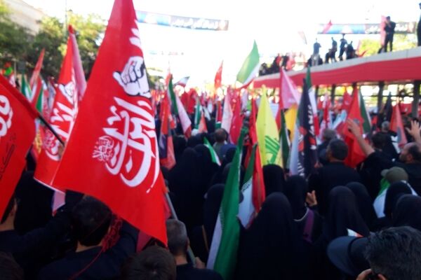 تشییع حماسه ساز