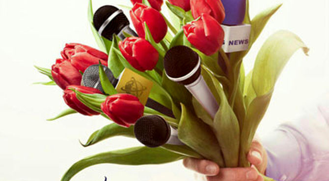 خبرنگار، قهرمان آگاهی بخشی