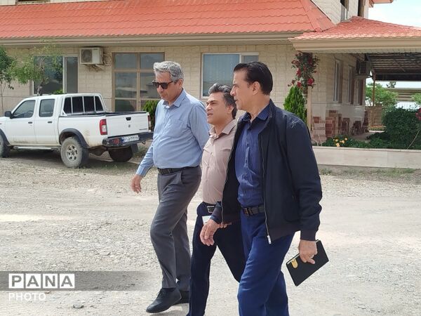 بازدید فرماندار  از شرکت زرین‌فلز کاشمر
