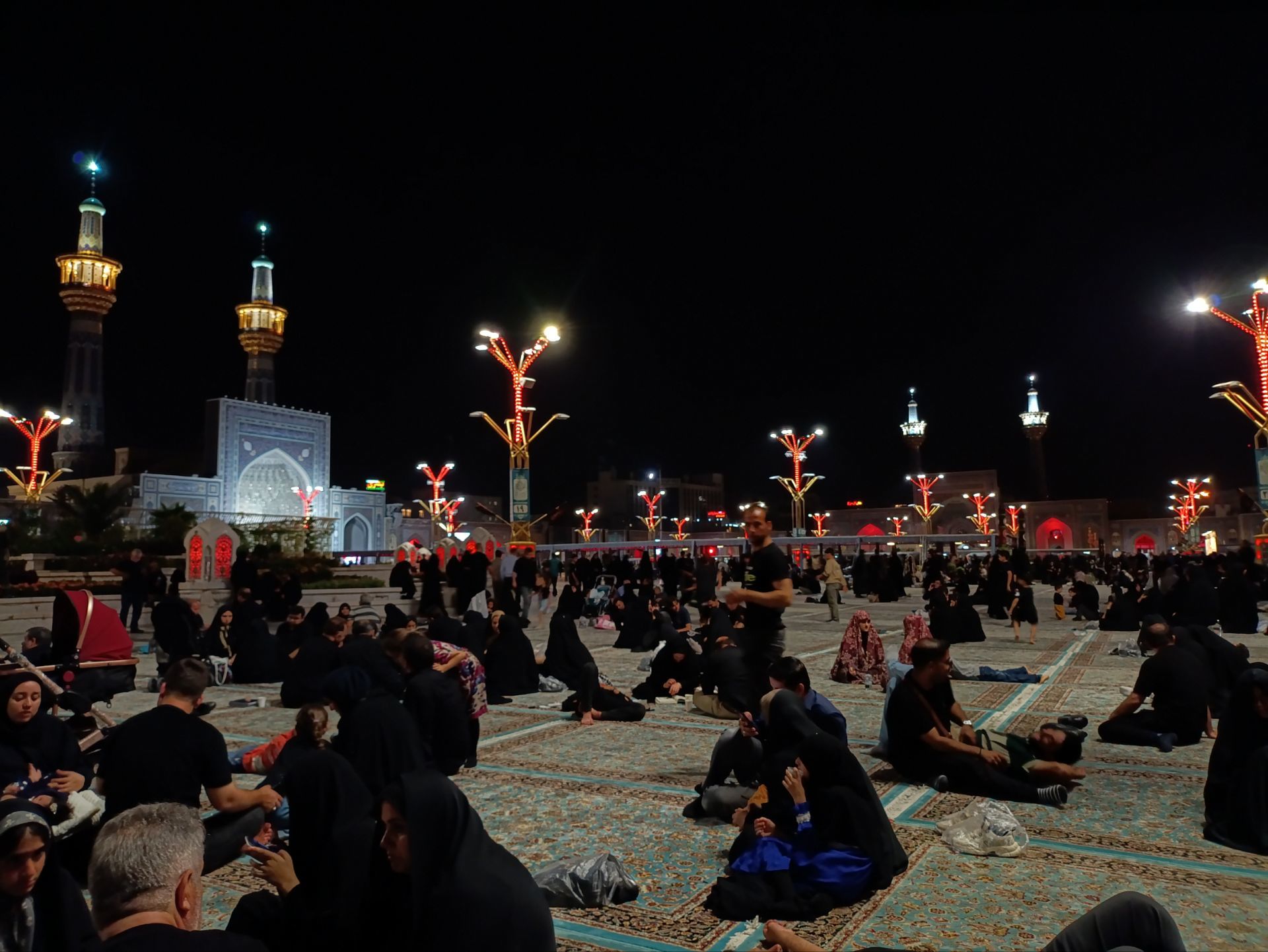 حرم در بغض عاشورا 