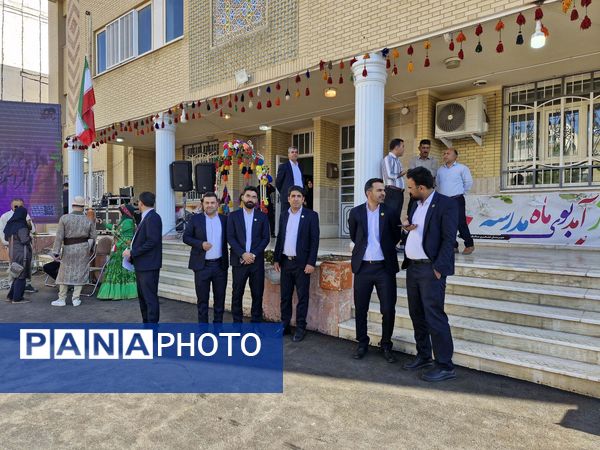  نواخته شدن زنگ مهر و برگزاری جشن بازگشایی مدارس عشایری استان فارس