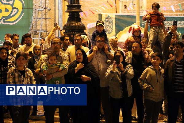 شادی مردم ارومیه از قهرمانی تیم فوتبال تراکتور