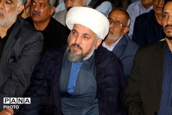 بیعت فرهنگیان و دانش‌آموزان شهرستان فهرج با رهبر جدیدشان