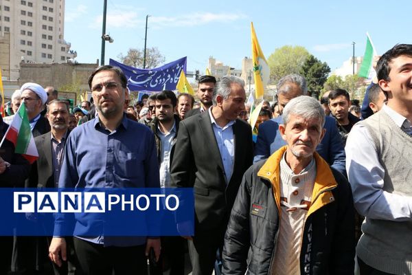 خروش دانشجویی و فریاد آزادی قدس در خیابان‌های غیرت مشهد