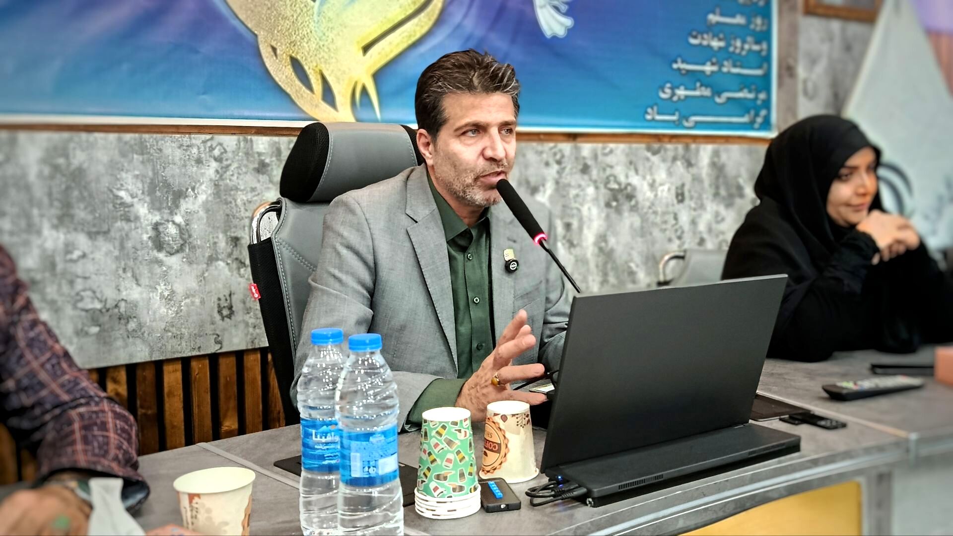 روابط عمومی «آچارفرانسه» نیست؛ راهبرِ اطلاع‌رسانی است