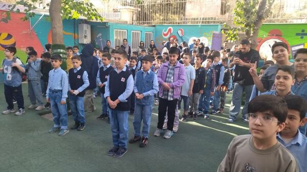 جشن آغاز سال تحصیلی در دبستان مبتکران ناحیه ۷ مشهد